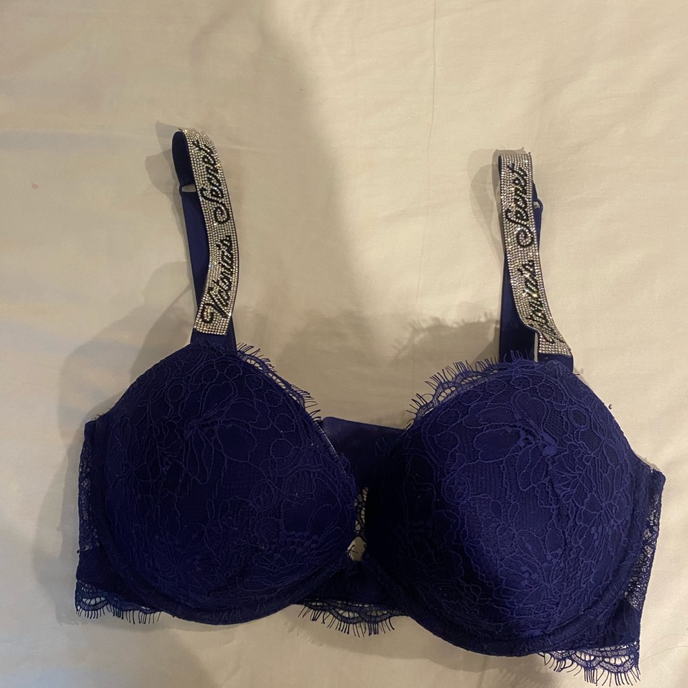 Victoria secret bra, 32DD